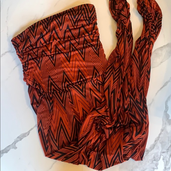 Black and orange sleeveless tribal jumpsuit - Picture 2 of 3